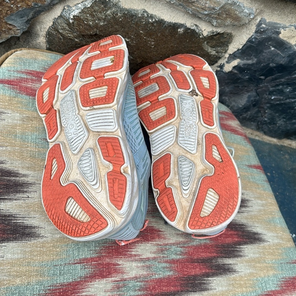 Hoka Women's Bondi 7 Running Sneaker in Blue Fog Blue Glass Size 8.5 Wide - Picture 7 of 8